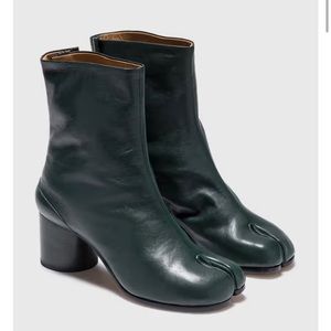 MAISON MARGIELA TABI ANKLE BOOTS